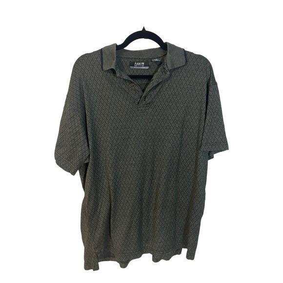 An Arrow polo shirt in size medium - Picture 2 of 6